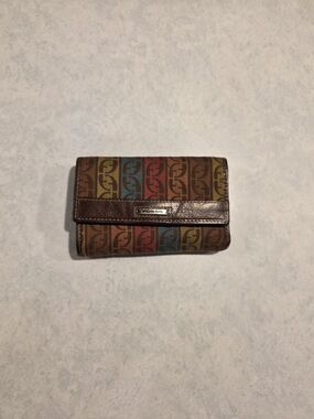 Fossil Vintage Brown Wallet with Multicolor Stripe Chain Pattern